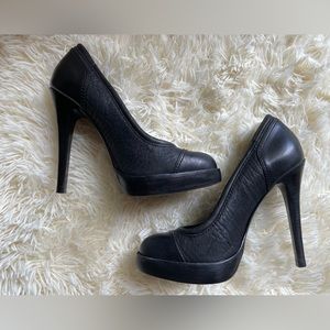 Black leather Tory Burch high heels, size 6
